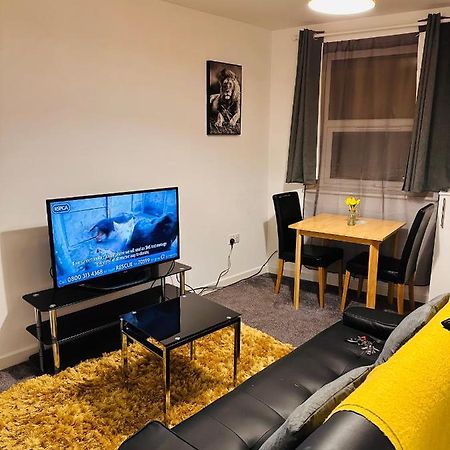 City Blessed Apartment 1 With Free Parking 노스쉴즈 외부 사진