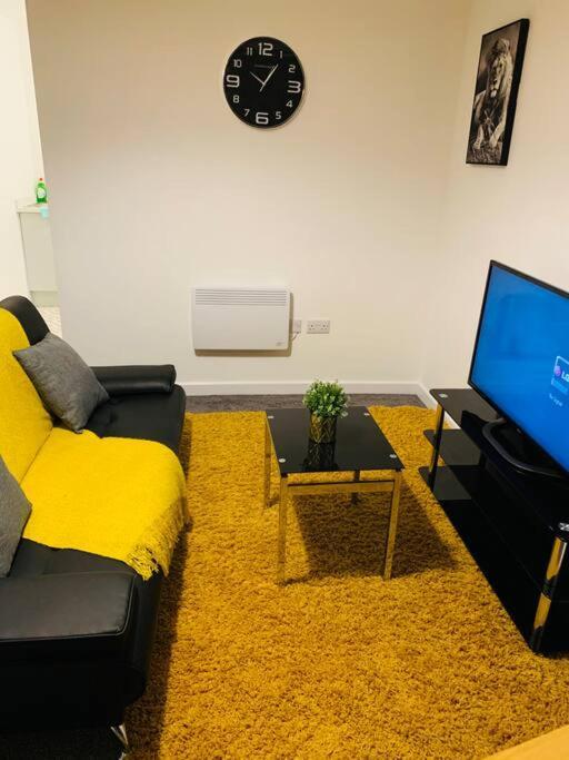 City Blessed Apartment 1 With Free Parking 노스쉴즈 외부 사진