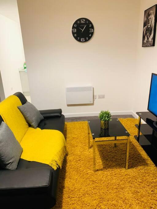 City Blessed Apartment 1 With Free Parking 노스쉴즈 외부 사진